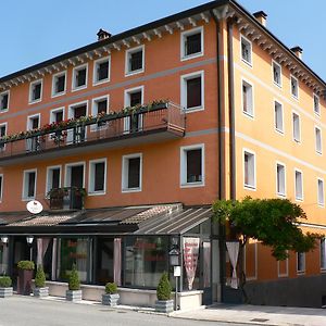 Al Cavallino Rosso Hotel Mel Exterior photo