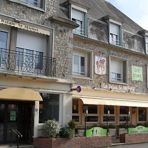 Gite Le Relais Saint Michel Panzió Domfront  Exterior photo