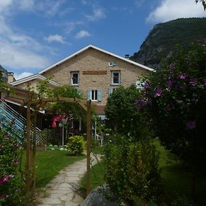 La Petite Auberge De Niaux Panzió Exterior photo