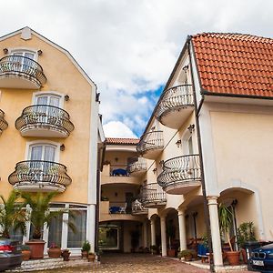 Villa Mediterran Hévíz Exterior photo