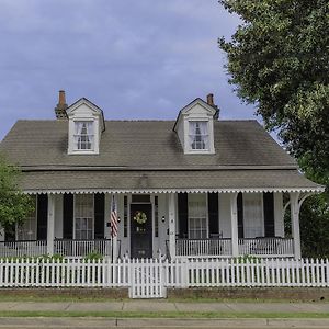 Riverboat Bed & Breakfast Panzió Natchez Exterior photo