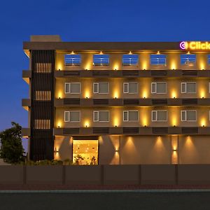 Click Hotel Bhudzs Exterior photo