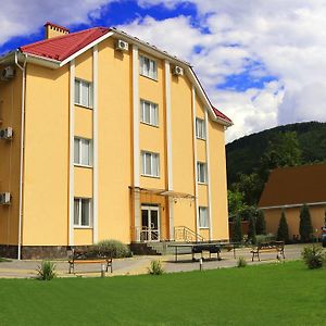 Zakarpatskiy Oazis Hotel Beregvár Exterior photo