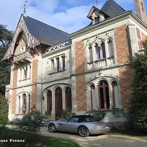 Chateau Valcreuse Panzió La Roche-Posay Exterior photo