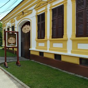 Cristian Inn Exterior photo