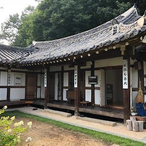 Yangsajae Hotel Csondzsu Exterior photo