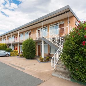 Queanbeyan Motel Exterior photo