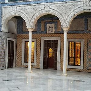 Palais Bayram Hotel Tunisz Exterior photo