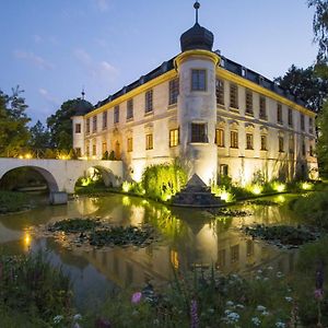 Chateau Trebesice Hotel Kutná Hora Exterior photo