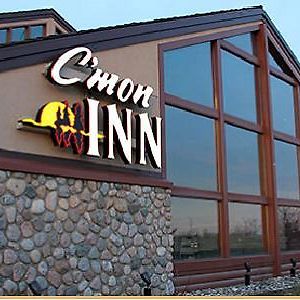 C'Mon Inn & Suites FargoFargo  Exterior photo