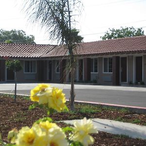 Americas Best Value Inn - Porteville Exterior photo