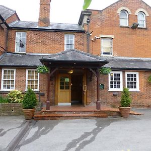 Waterloo Hotel Crowthorne Exterior photo