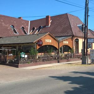 Erdős Vendégház Hotel Jánossomorja Exterior photo