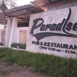 Paradise Inn And Dining Szaraburi Exterior photo