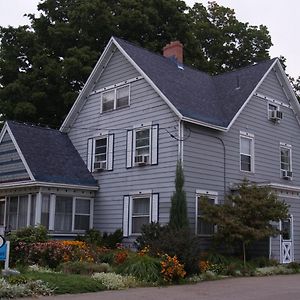 Four Creeks Bed&Breakfast Panzió Fairview  Exterior photo