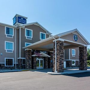 Cobblestone Hotel & Suites - Torrington Exterior photo