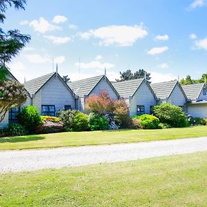 Bulls Motel & Holiday Park Halcombe Exterior photo