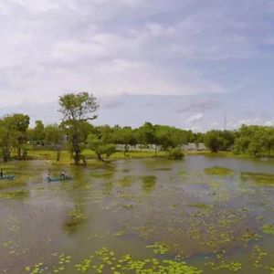 Grand Tamarind Lake Hotel Kataragama Exterior photo