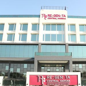 Regenta Central Harsha Vapi Pārdi Exterior photo