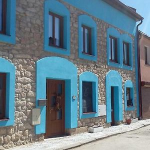 Penzion L'Isola Hotel Kunžak Exterior photo