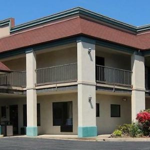 Executive Inn Yanceyville Exterior photo