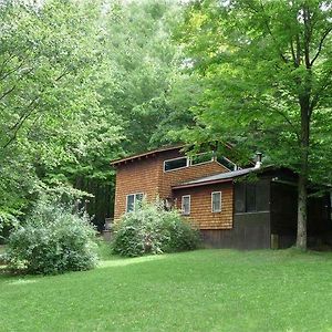 Cedarwood Lodge Penfield Exterior photo