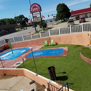 Broadway Inn Yankton megye Exterior photo