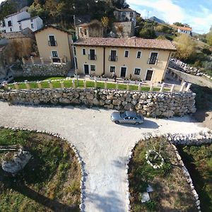 Borgo Donna Teresa Apartman Castel San Vincenzo Exterior photo