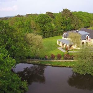 Le Petit Etang Panzió La Trinité-Surzur Exterior photo