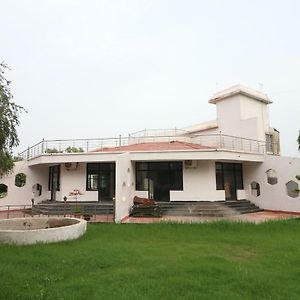 Oyo 45787 Mangalam Resort Satna Exterior photo