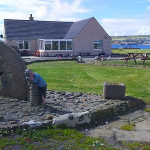 Ayre Of Cara Bed & Breakfast Pierowall Exterior photo