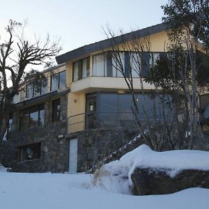 Snowy Gums Hotel Smiggin Holes Exterior photo