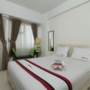 Reddoorz Apartment @ Margonda Residence 3 Depok Exterior photo