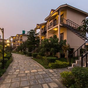 Hotel Seven Limited Sauraha Exterior photo