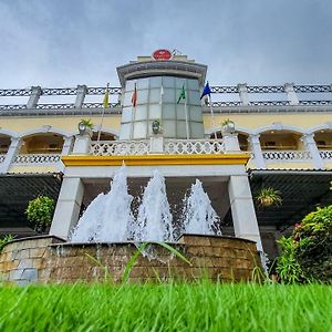 Hotel Express Inn Mira-Bhayandar Exterior photo