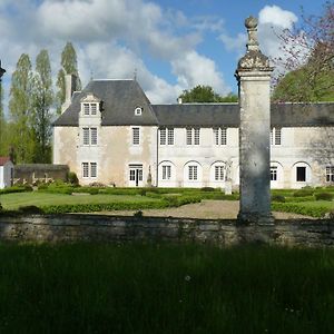 Logis Du Chateau Du Bois Doucet Panzió Bignoux Exterior photo