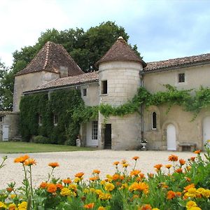 Chateau De La Tour Du Breuil Panzió Le Breuil  Exterior photo