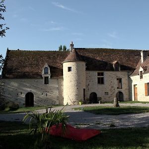 Ferme-Chateau De Cordey & Spa Panzió Exterior photo