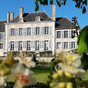 Une Maison De Famille Hotel Argentenay Exterior photo