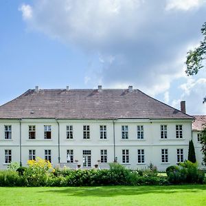 Herrenhaus Samow Behren-Lubchin Exterior photo