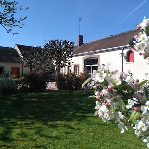 La Cite Des Abeilles Apartman Villemandeur Exterior photo