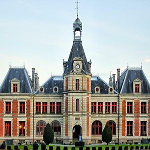 Chateau De Walmath Panzió Saint-Laurent-les-Églises Exterior photo