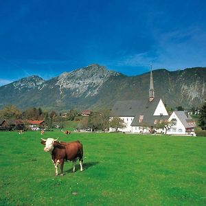 Gastehaus Farbinger Apartman Bayerisch Gmain Exterior photo