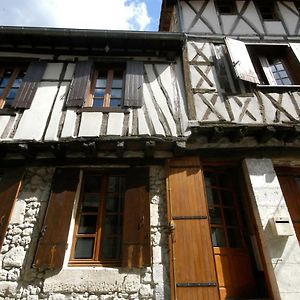 L' Ancien Relais De Poste Henri Apartman Casteljaloux Exterior photo