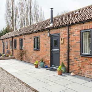 Thrush Nest Cottages - Wren Cottage Sleeps 4, 2 Bedrooms & Stable Cottage Sleeps 2, 1 Bedroom York Exterior photo