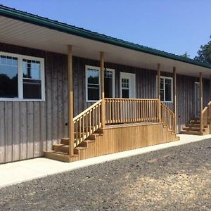 Farm Retreat With 2 Bed Roms Perfect For 4 Guests! Apartman Deep Brook Exterior photo