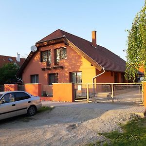 Napos Vendégház Hotel Győr Exterior photo