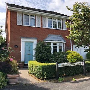 A Little Gem B&B Lymington Exterior photo