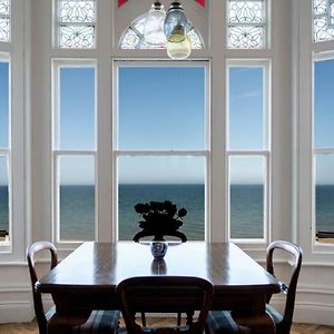 Bellevue By The Bay - Luxury Beach Pad, Panoramic Sea Views Apartman Herne Bay Exterior photo