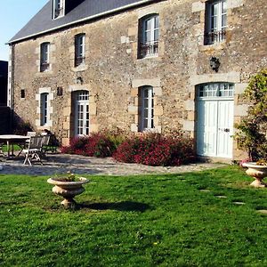 La Vieille Foulonniere : Une Maison De Famille Au Coeur De La Campagne Du Mont-Saint-Michel Villa Pontorson Exterior photo